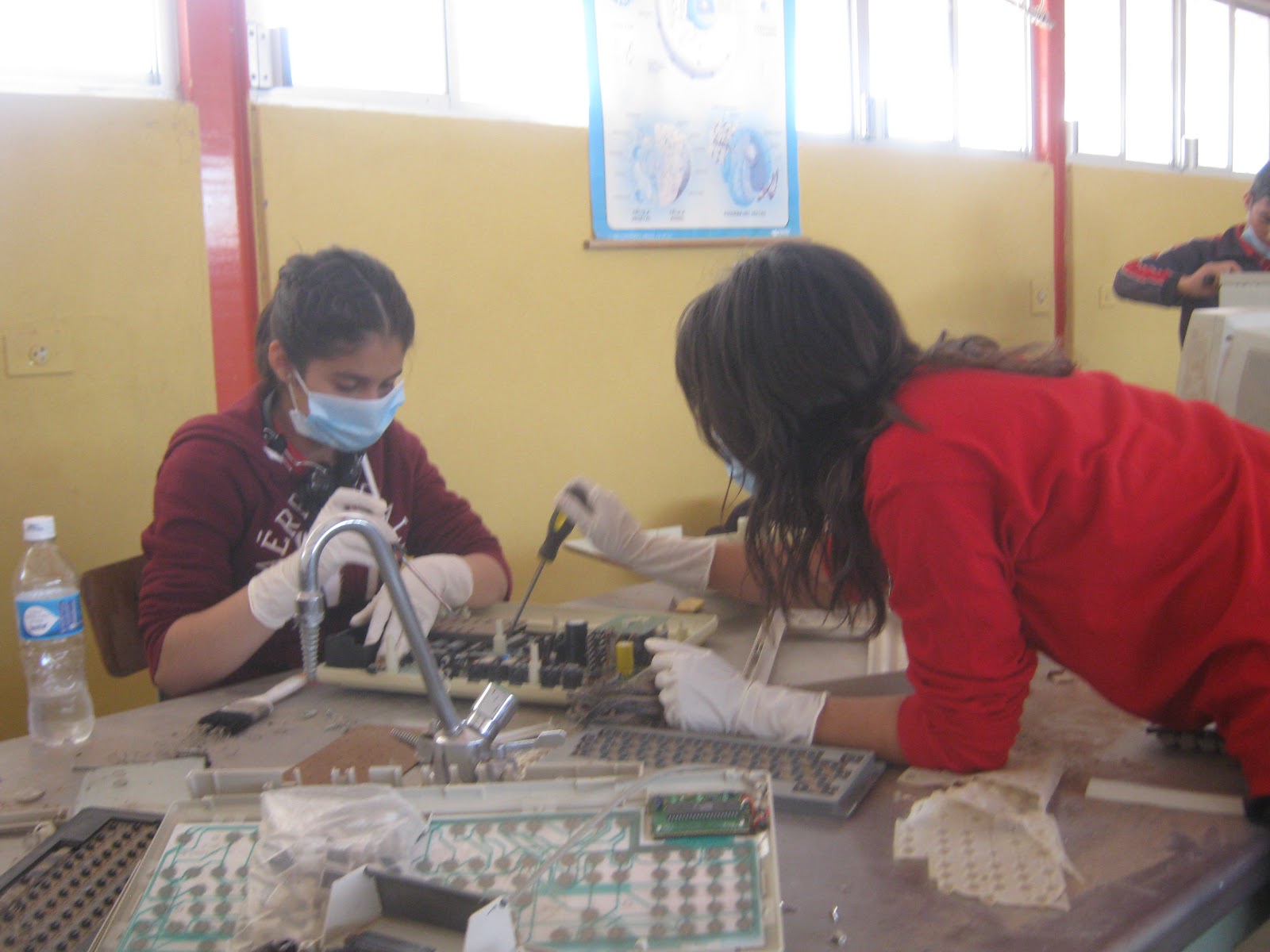 Resultado de imagen para reciclajes informaticos paso a paso materiales